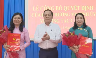 Trao quyết định của Ban Thường vụ Tỉnh ủy Trà Vinh về điều động cán bộ
