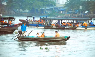 Phạt chủ tàu vì 'chặt chém' khách du lịch thăm chợ nổi Cái Răng