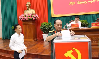 Hậu Giang thực hiện quy trình giới thiệu nhân sự kiện toàn chức danh Bí thư Tỉnh ủy