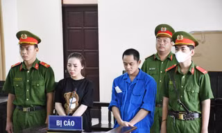 Hai đối tượng chặn đường, đập xe cấp cứu ở Trà Vinh lĩnh án