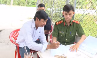 Lừa vợ bị cướp để mang vàng đi bán lấy tiền tiêu xài