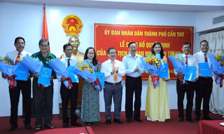 Chủ tịch Cần Thơ điều động, bổ nhiệm nhiều cán bộ chủ chốt