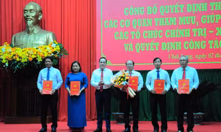 Vĩnh Long công bố lãnh đạo các cơ quan Đảng sau hợp nhất