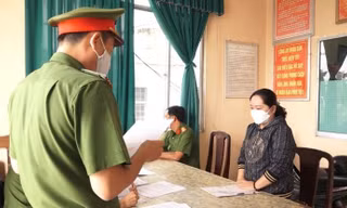 Cảnh sát công bố các quyết định tố tụng đối với Nguyễn Diễm My.