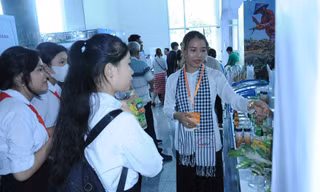 Giới trẻ giao lưu với phi hành gia NASA 