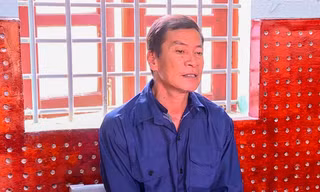 Thấy nhà em trai tổ chức ăn nhậu, mang dao qua gây án mạng
