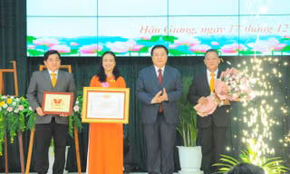 Trường Chính trị tỉnh Hậu Giang đạt chuẩn mức 1
