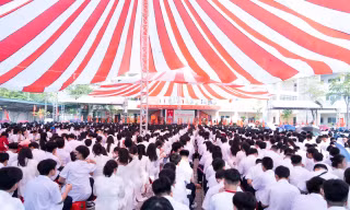 Hà Nội: Nam sinh lớp 10 tử vong tại lễ khai giảng