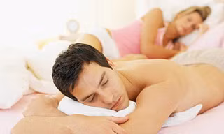 Những quý ông 'đi chợ nửa đường'