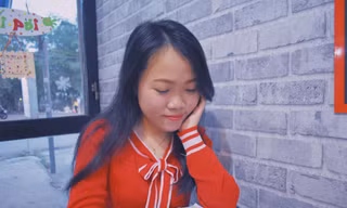 Yến Nhi (bút danh Natalie), tác giả trẻ cuốn sách “Người đi câu tình yêu” không tìm kiếm cảm hứng sáng tác trên MXH.