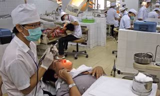 Nhổ 4 chiếc răng khôn có sao không?
