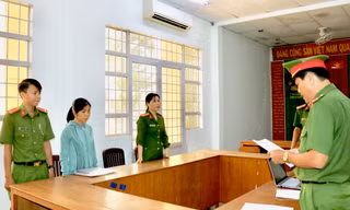 Bắt nguyên kế toán trưởng trung tâm y tế ở An Giang