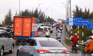 Cấm xe ba trục qua cầu Rạch Miễu giờ cao điểm dịp lễ 2/9