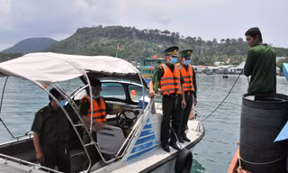 Lực lượng biên phòng Kiên Giang tăng cường tuần tra, kiểm soát trên biển.