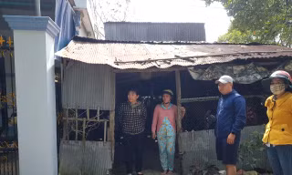 Quân khu 9 hỗ trợ một căn nhà cho gia đình cháu bé 10 tuổi rơi xuống hố bê tông