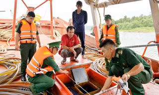 Bí ẩn dưới hầm đựng cá của con tàu không ngư cụ trên biển Kiên Giang