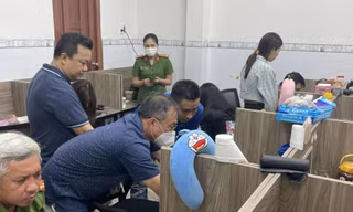 Bắt nhóm đòi nợ thuê qua app, cắt ghép ảnh để 'bôi xấu' con nợ