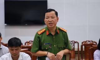 Vụ dùng giấy tờ giả đăng ký xe máy: Khởi tố 23 người, thu giữ hơn 11.000 trang tài liệu