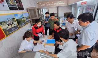 Vụ C.P bị tố bán thịt bẩn: Giấy chứng nhận an toàn thực phẩm hết hạn