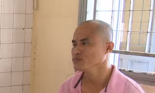 Nghi bị 'cắm sừng', chồng lẻn vào phòng ngủ chích điện vợ