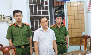 Bắt giám đốc, nhân viên nhà thầu dự án kè chống sạt lở ở An Giang