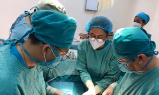 Hơn một năm khối u vú bằng trái chanh phát triển 'siêu tốc' nặng gần 5 kg