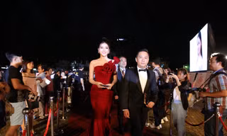 Các hoa hậu sải bước trên thảm đỏ Hoa hậu Việt Nam 2018