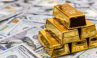 Giá vàng loạn nhịp, USD tăng trở lại. (Ảnh minh hoạ, ST). 