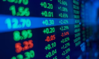 Chứng khoán tràn ngập sắc xanh, VN-Index hướng mốc 890 điểm. ảnh minh họa