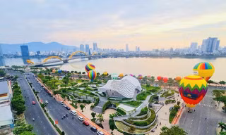 Du lịch dịp 30/4-1/5: Khi khách 'quay xe', giá vé máy bay giảm vẫn khó gỡ