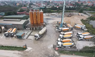 Chủ tịch Hà Nội chỉ đạo kiểm tra, xử lý nghiêm trạm bê tông bị đình chỉ vẫn ngang nhiên hoạt động