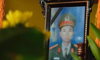 Truy thăng hàm đại úy cho liệt sỹ Trần Trung Hiếu 