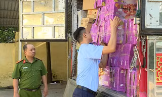 Phát hiện hàng nghìn chiếc bánh trung thu không rõ nguồn gốc 