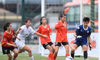 Bóng đá nữ Việt Nam đang hướng tới chuẩn bị cho các giải đấu lớn khu vực như SEA Games từ những giải trẻ (ảnh Xuân Hà)