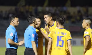 Hội nghị tổng kết mùa giải 2020 của VPF sáng 20/11 tại Hà Nội.