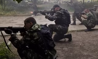 Quân ly khai tấn công dữ dội vào sân bay Luhansk
