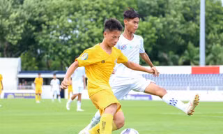 VCK giải U17 quốc gia 2024 đã xác định 4 cái tên vào tứ kết. 