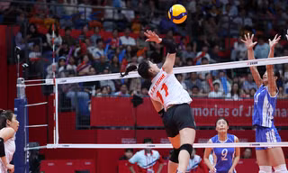 Đội tuyển bóng chuyền nữ Việt Nam giành thắng lợi quan trọng 3-1 trước Triều Tiên. Ảnh Linh Hoàng