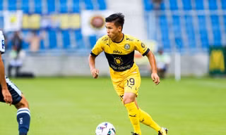 Quang Hải chia tay Pau FC sau khi không giành được vị trí ở đội bóng hạng Nhì Pháp.