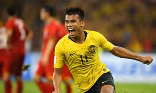 Lập 'hat-trick' phá lưới Lào, tiền đạo Malaysia gửi tín hiệu cảnh báo đội tuyển Việt Nam 