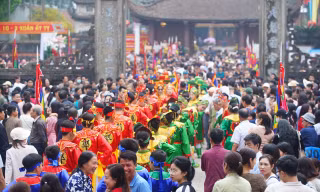 Hàng nghìn người đổ về Yên Sở trẩy hội Giá