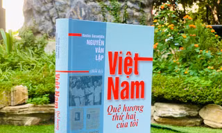 Hồi ký về quãng đời cách mạng của anh hùng Kostas Sarantidis - Nguyễn Văn Lập 