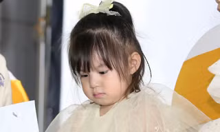 Bé Pam tái xuất