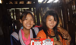 Vào nơi thiếu nữ 16 tuổi đã qua 3 đời chồng