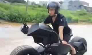 Cận cảnh xe Batman chế cực 'độc' ở Việt Nam