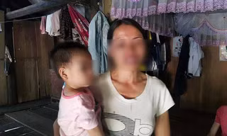 Mẹ bé gái 18 tháng tuổi bị HIV đau xót trước 'án tử' bỗng dưng rơi xuống đầu con mình.