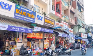 Phố văn phòng phẩm đầu tiên ở TPHCM có gì đặc biệt?