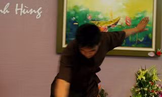 Cận cảnh vẽ tranh Thiền bằng ngón tay