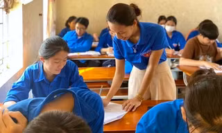 Mỗi đoàn viên kèm một học sinh ôn thi tốt nghiệp THPT