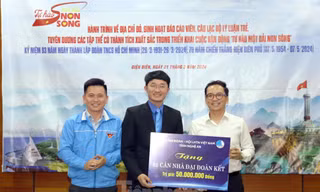 Tuổi trẻ Nghệ An trao tặng Nhà đại đoàn kết tại tỉnh Điện Biên